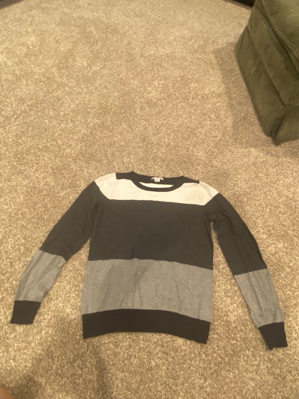 Liz Claiborne Sweater